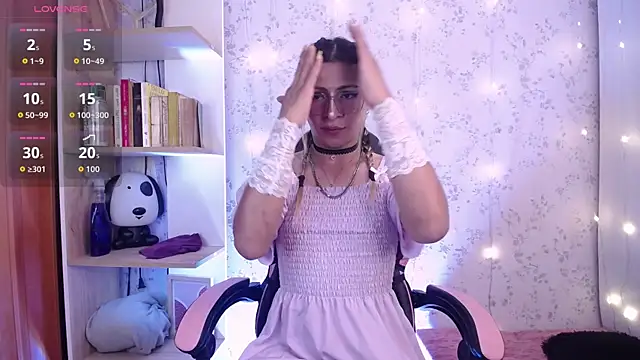 Snapshot of _Alexaavandercloude chatting on June 5, 10:26 pm Alexaavandercloude online show from June 5, 10:26 pm