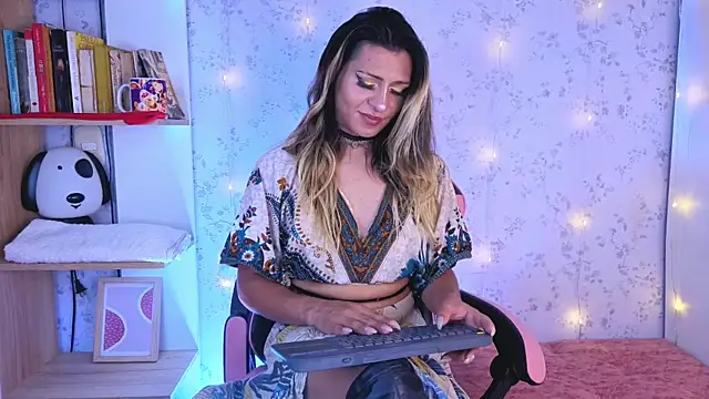 Snapshot of _Alexaavandercloude chatting on July 18, 7:28 pm Alexaavandercloude online show from July 18, 7:28 pm