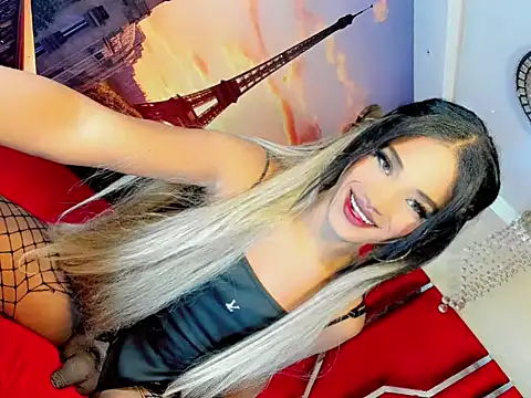 Snapshot of Paola_Delfino chatting on April 10, 10:53 am Paola Delfino online show from April 10, 10:53 am