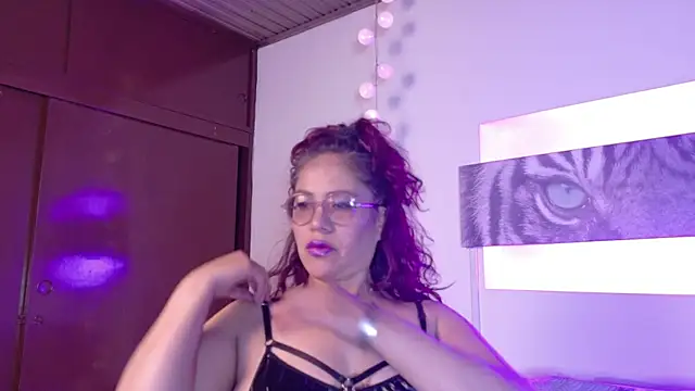 Snapshot of Mariia_Paulaa chatting on July 4, 4:18 am Mariia Paulaa online show from July 4, 4:18 am