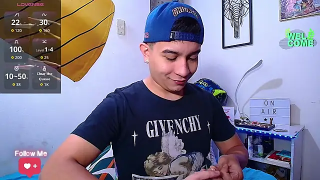 Max Parkerr online show from April 14, 1:28 pm