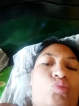 LatinSquirtBaby online show from June 7, 7:28 pm