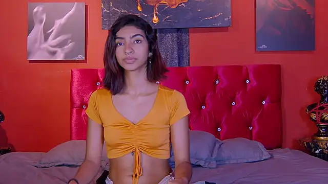 Hottie Veronica online show from April 19, 3:55 pm