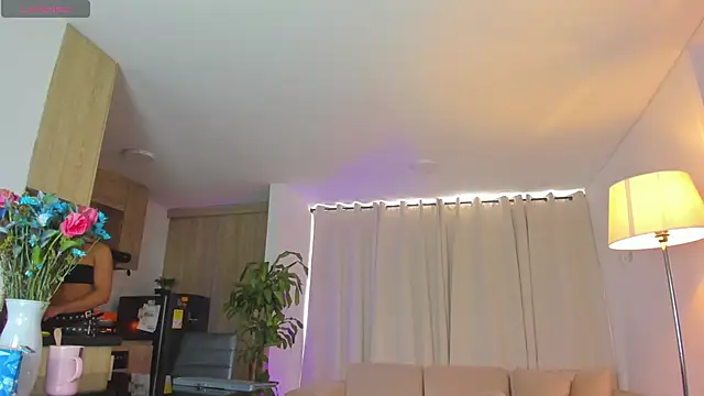 Snapshot of Aleja_evangeline chatting on June 10, 7:24 pm Aleja evangeline online show from June 10, 7:24 pm