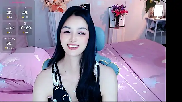 Evelyn-007 online show from April 23, 12:29 pm