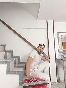 AndresXm  online show from March 18, 2:15 am