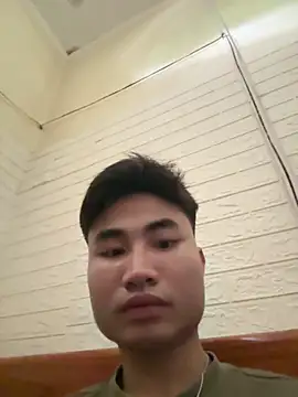 Snapshot of Hoanganhdayroii chatting on May 2, 12:26 am Hoanganhdayroii online show from May 2, 12:26 am
