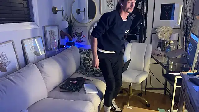 DylanBrook online show from April 7, 6:03 am