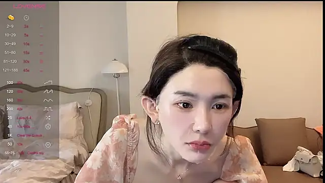 Snapshot of kiki-12 chatting on July 15, 9:25 am kiki-12 online show from July 15, 9:25 am