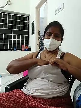 Snapshot of tamil_manjalmaami chatting on May 18, 3:29 pm tamil manjalmaami online show from May 18, 3:29 pm