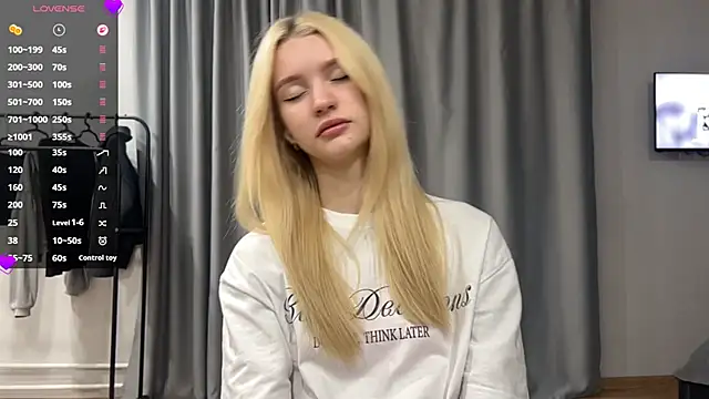 Snapshot of MelissaEvenns chatting on May 29, 2:15 pm MelissaEvenns online show from May 29, 2:15 pm