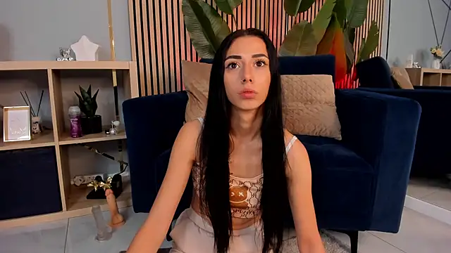 Snapshot of TiaCyrrus chatting on May 15, 1:51 pm TiaCyrrus online show from May 15, 1:51 pm