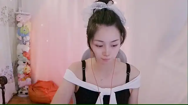 Snapshot of Puresnow chatting on June 1, 2:08 pm Puresnow online show from June 1, 2:08 pm