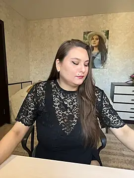 AgathaMyers online show from May 6, 6:30 am