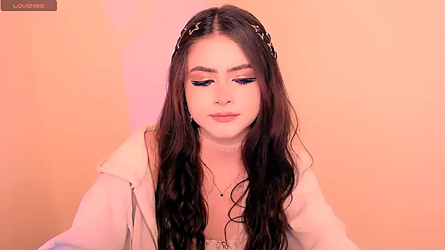 Snapshot of _LunnaBelle_ chatting on March 22, 12:52 pm LunnaBelle online show from March 22, 12:52 pm