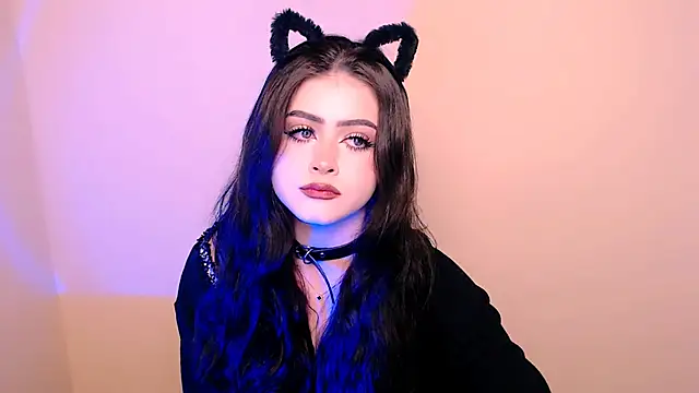 Snapshot of _LunnaBelle_ chatting on May 21, 10:28 pm LunnaBelle online show from May 21, 10:28 pm