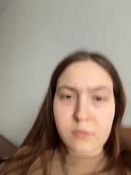 Snapshot of charmingggirl chatting on April 11, 1:04 pm charmingggirl online show from April 11, 1:04 pm