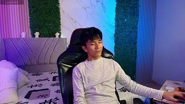 cococumps online show from June 2, 10:56 pm