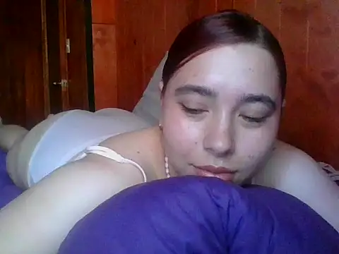 Annisof000 online show from March 30, 5:36 pm