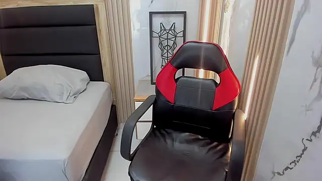 KATIAMOSS online show from June 27, 11:48 am