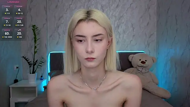 kittysocutie online show from May 8, 12:05 am