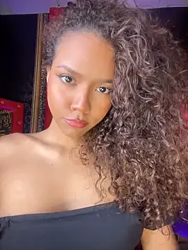 CurlyOopsieXXX online show from June 9, 9:37 pm