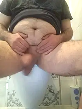 Snapshot of tengebongaz chatting on April 15, 9:04 pm tengebongaz online show from April 15, 9:04 pm