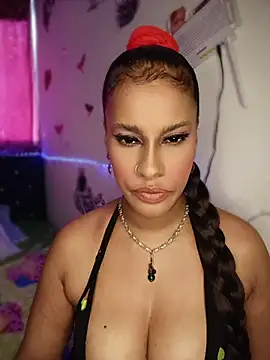 Snapshot of KAYLA_48_ chatting on August 8, 8:33 pm KAYLA 48 online show from August 8, 8:33 pm