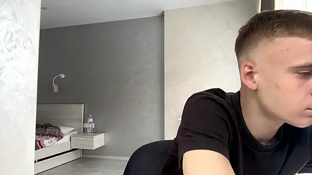 Snapshot of SoloFury chatting on July 7, 7:23 am SoloFury online show from July 7, 7:23 am