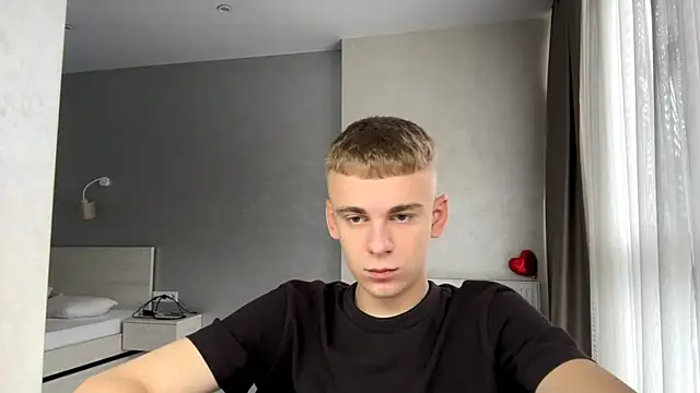 Snapshot of SoloFury chatting on July 10, 6:39 am SoloFury online show from July 10, 6:39 am