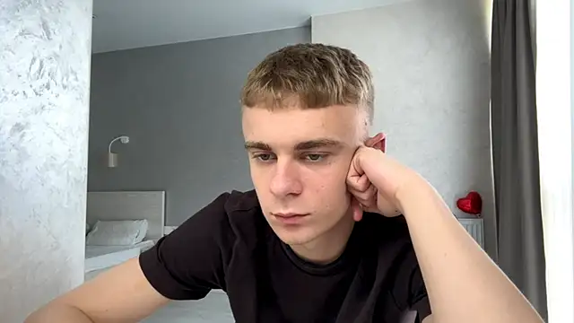 Snapshot of SoloFury chatting on July 20, 10:39 am SoloFury online show from July 20, 10:39 am