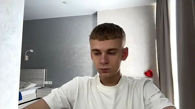 Snapshot of SoloFury chatting on July 22, 8:17 am SoloFury online show from July 22, 8:17 am