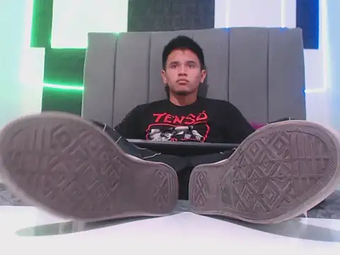 adonis latin 19 online show from April 24, 7:27 pm