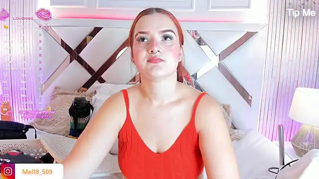 Snapshot of melanieklaus2 chatting on June 25, 1:48 pm melanieklaus2 online show from June 25, 1:48 pm