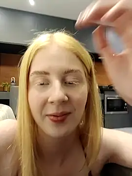 Snapshot of ninaxbabyy chatting on March 25, 1:55 am ninaxbabyy online show from March 25, 1:55 am