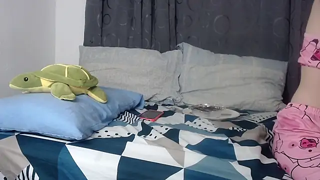 Snapshot of Fantasy-Dreams chatting on June 10, 11:24 pm Fantasy-Dreams online show from June 10, 11:24 pm