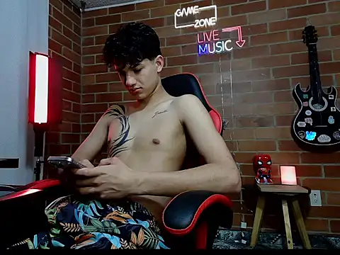 Kurtt   online show from March 24, 3:33 am