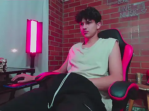 Kurtt   online show from April 12, 2:16 am