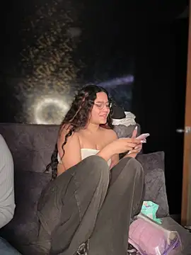 Snapshot of Laila_LS chatting on May 29, 1:20 pm Laila LS online show from May 29, 1:20 pm