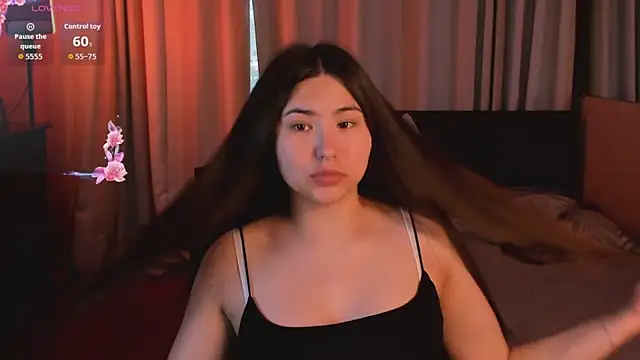 Snapshot of IceIcebabe_ chatting on June 5, 1:12 am IceIcebabe online show from June 5, 1:12 am