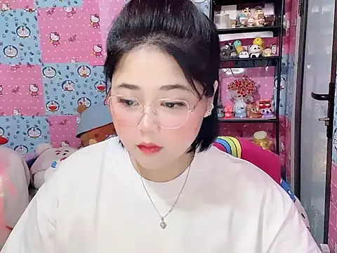 Snapshot of Nhanlu009 chatting on July 3, 1:06 pm Nhanlu009 online show from July 3, 1:06 pm