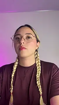 Snapshot of irispink_ chatting on March 26, 4:51 am irispink online show from March 26, 4:51 am