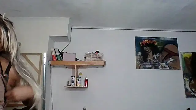 Snapshot of Anna-Cash chatting on June 13, 3:26 am Anna-Cash online show from June 13, 3:26 am