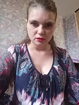 Snapshot of -MilfAnn- chatting on May 21, 10:11 am -MilfAnn- online show from May 21, 10:11 am