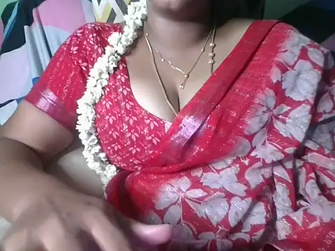 Snapshot of Lucky_Meenu chatting on April 24, 5:15 pm Lucky Meenu online show from April 24, 5:15 pm