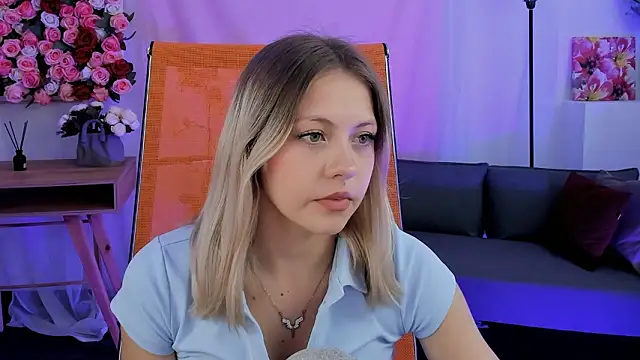 Snapshot of BlossomVibe chatting on March 31, 10:59 am BlossomVibe online show from March 31, 10:59 am