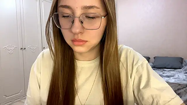 Vickyfaith online show from April 27, 8:29 pm