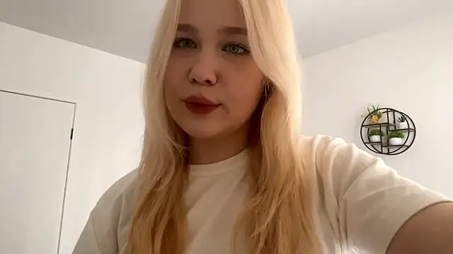 FreyaLoveLove online show from March 19, 9:46 am