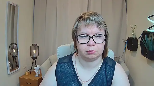 Snapshot of BonnnyBoobsy chatting on May 16, 12:15 pm BonnnyBoobsy online show from May 16, 12:15 pm