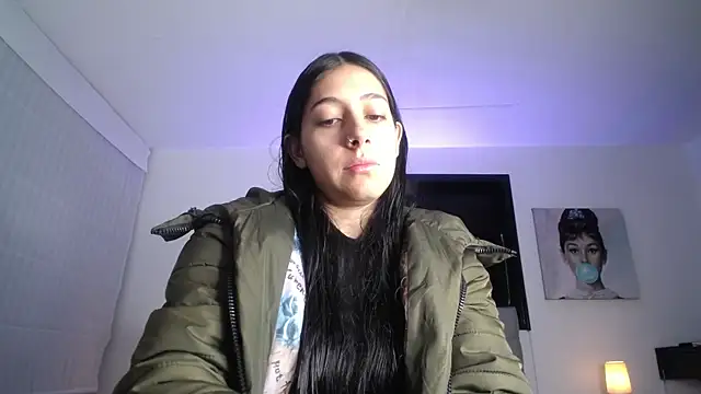 Melannyy V online show from April 29, 11:36 am
